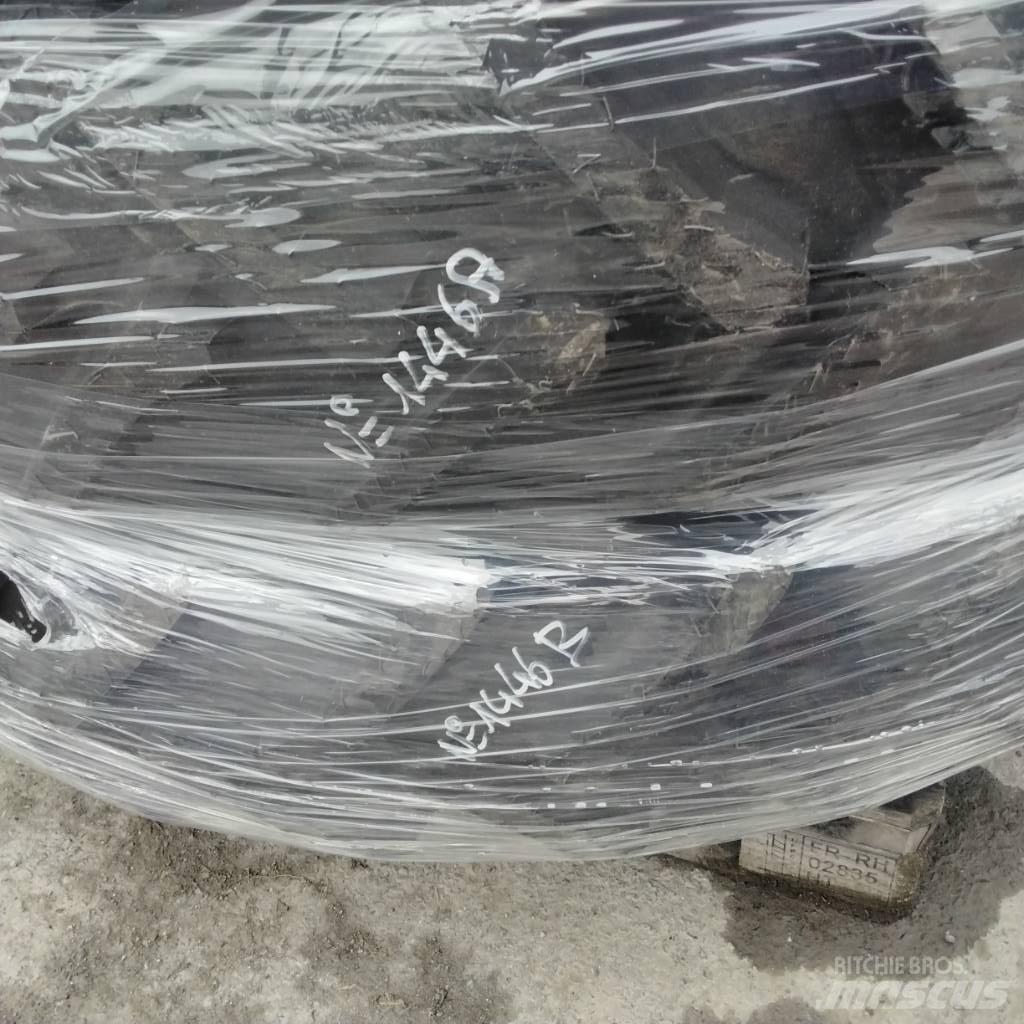 Alliance 300/95R46 Banden, wielen en velgen