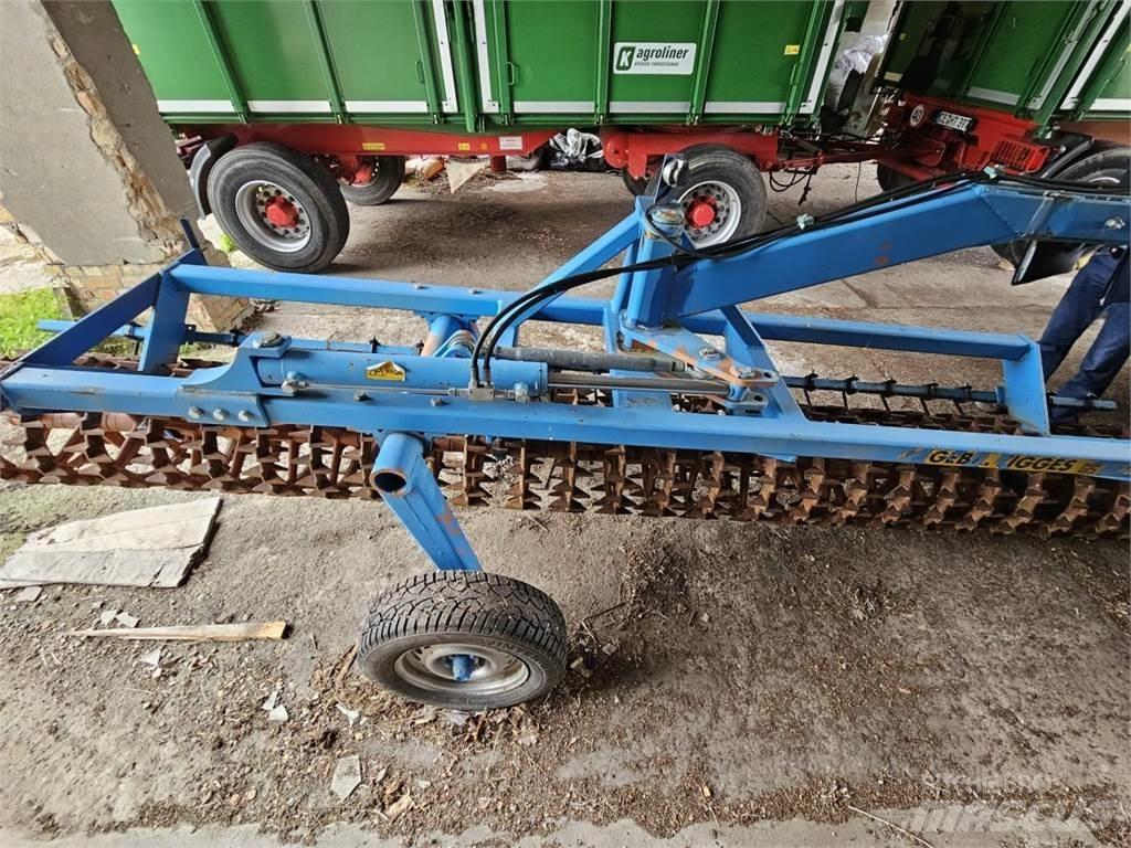 Kverneland PB 100 Wentelploegen