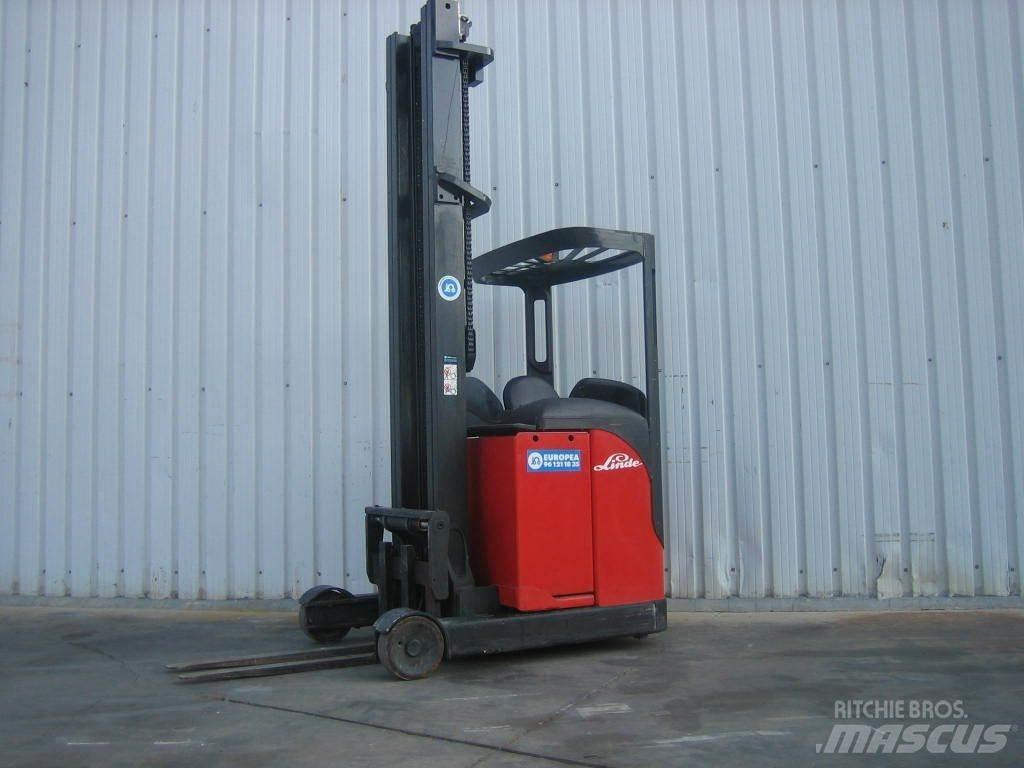 Linde R14 03 Reachtruck voor hoog niveau