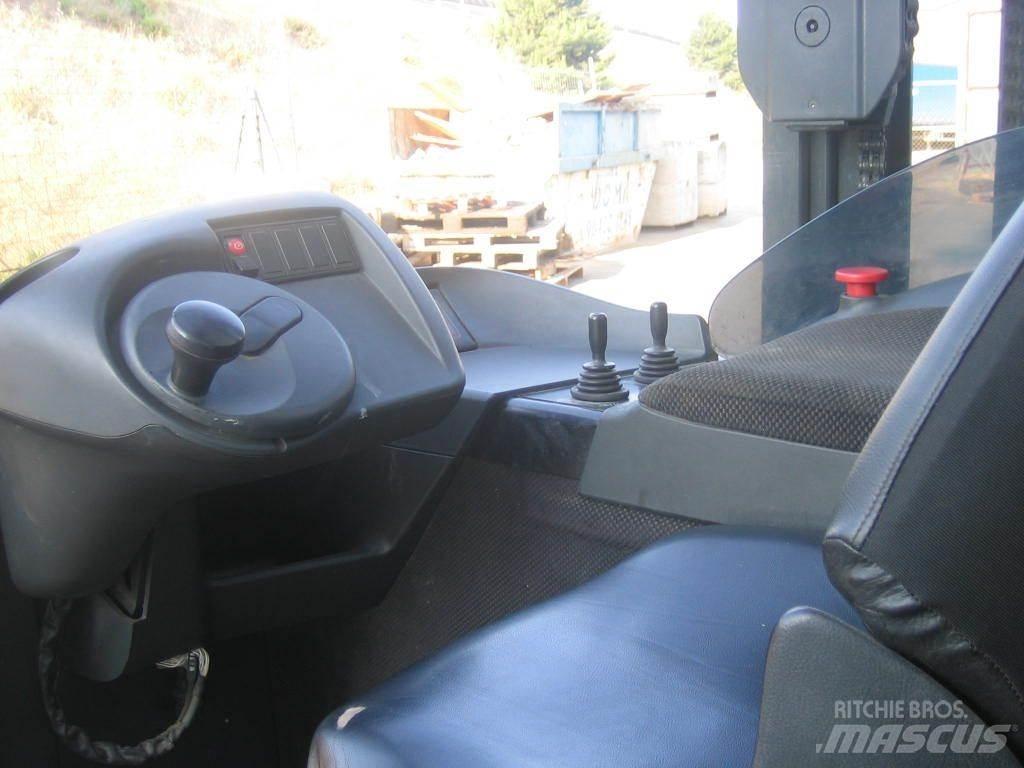 Linde R14 03 Reachtruck voor hoog niveau