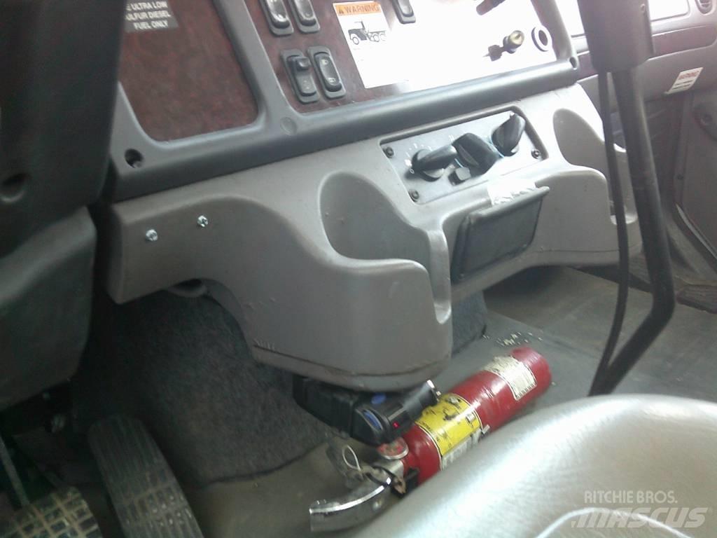 Freightliner M2 Chassis met cabine