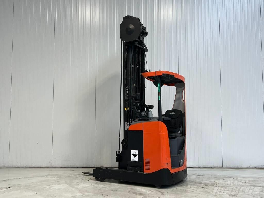 BT RRE160 Reachtruck voor hoog niveau