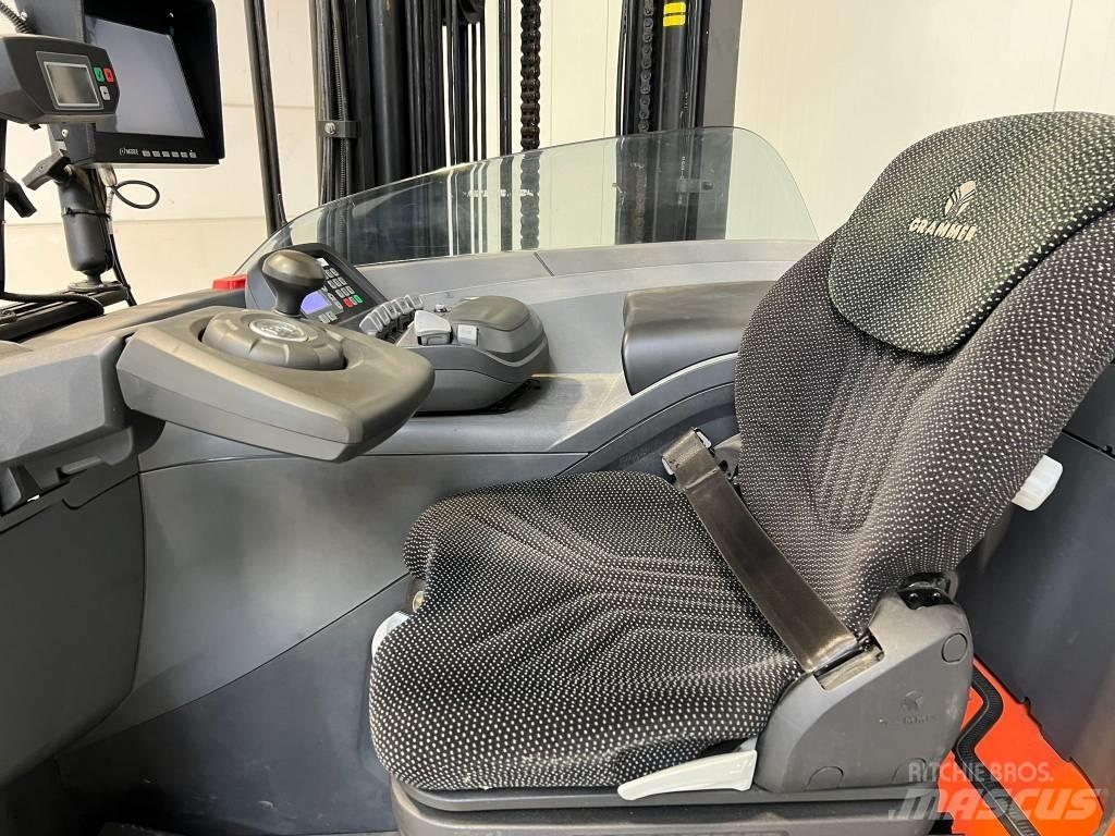 BT RRE160 Reachtruck voor hoog niveau