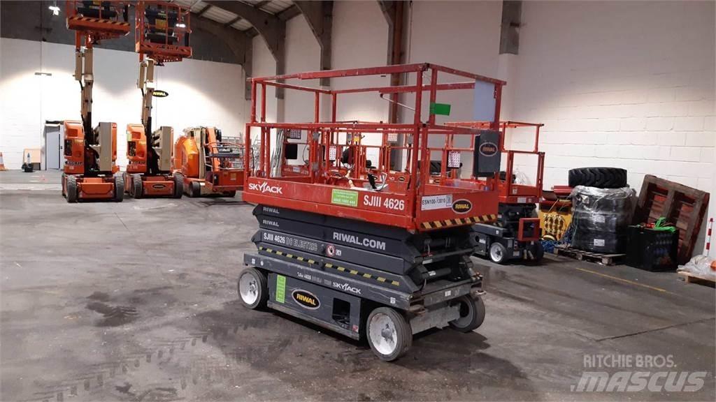 SkyJack SJIII4626 Schaarhoogwerkers