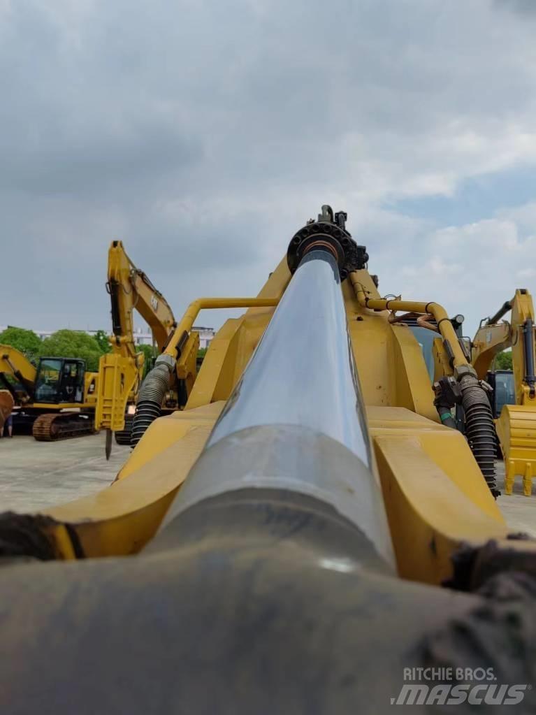 CAT 330 Rupsgraafmachines