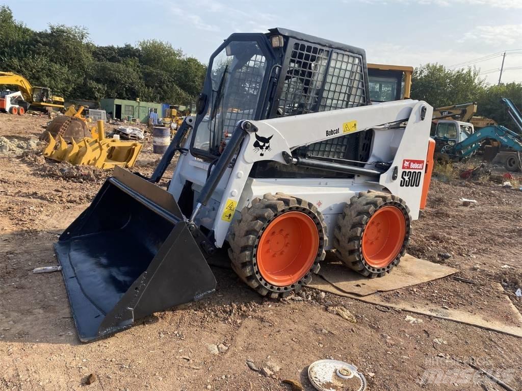 Bobcat S 300 Schrankladers