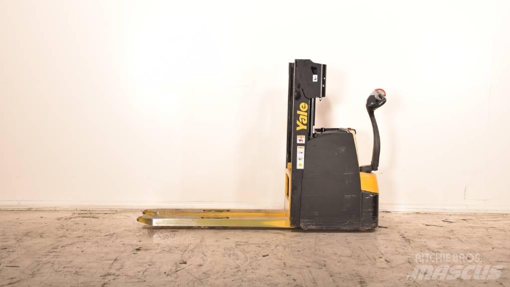 Yale MS20 Stapelaar meeloop