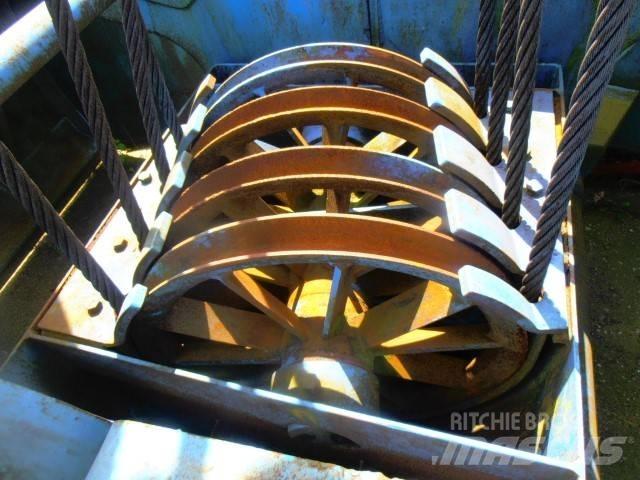  Clamshell 17½ m³ Grijpers