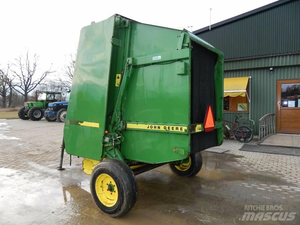 John Deere 550 Ronde-balenpersen