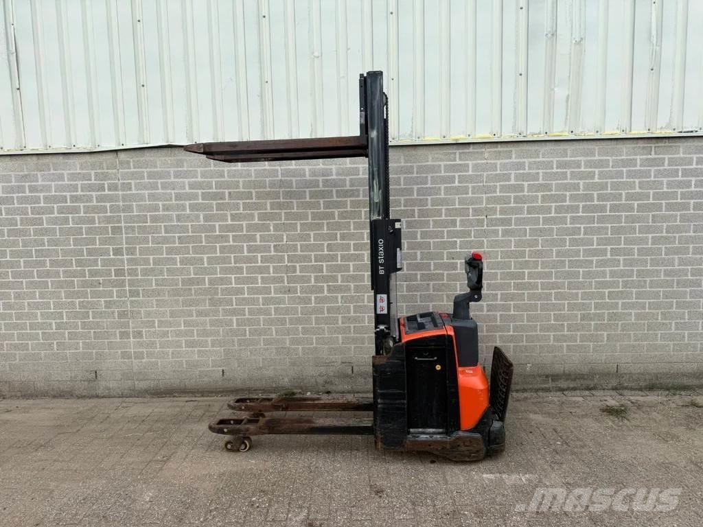 Toyota SWE200D Stapelaar meeloop