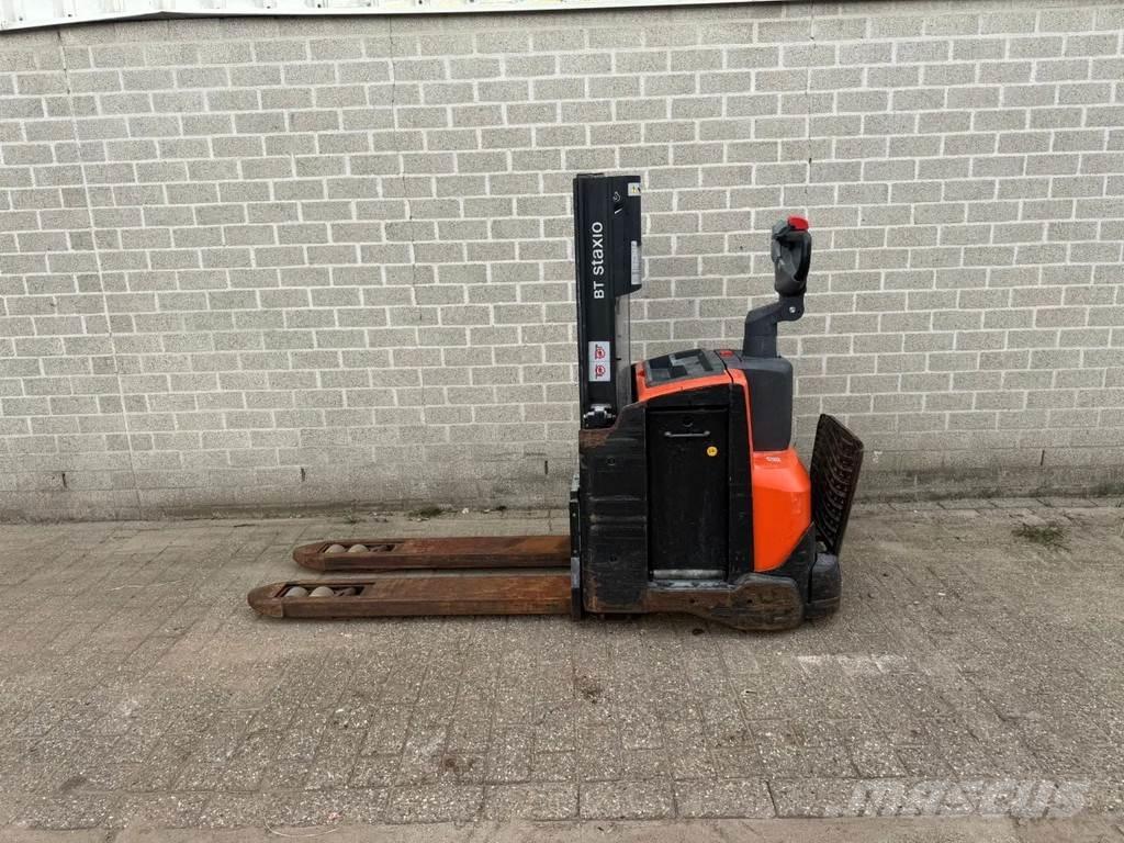 Toyota SWE200D Stapelaar meeloop