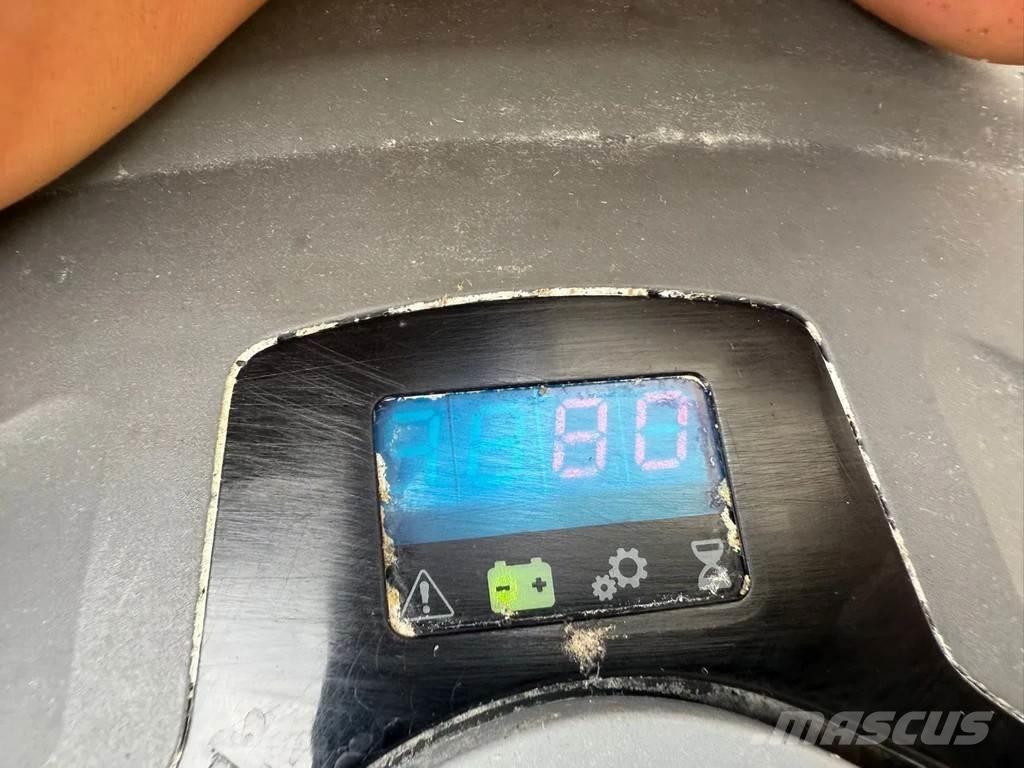 Toyota SWE200D Stapelaar meeloop
