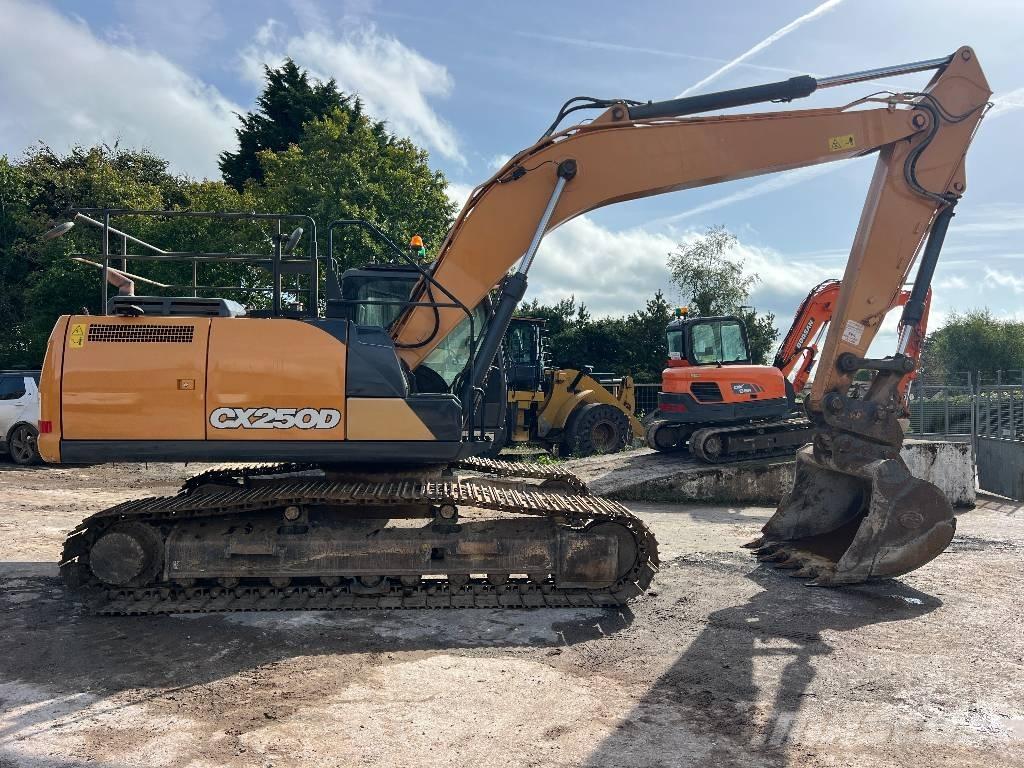 CASE CX 250 D Rupsgraafmachines