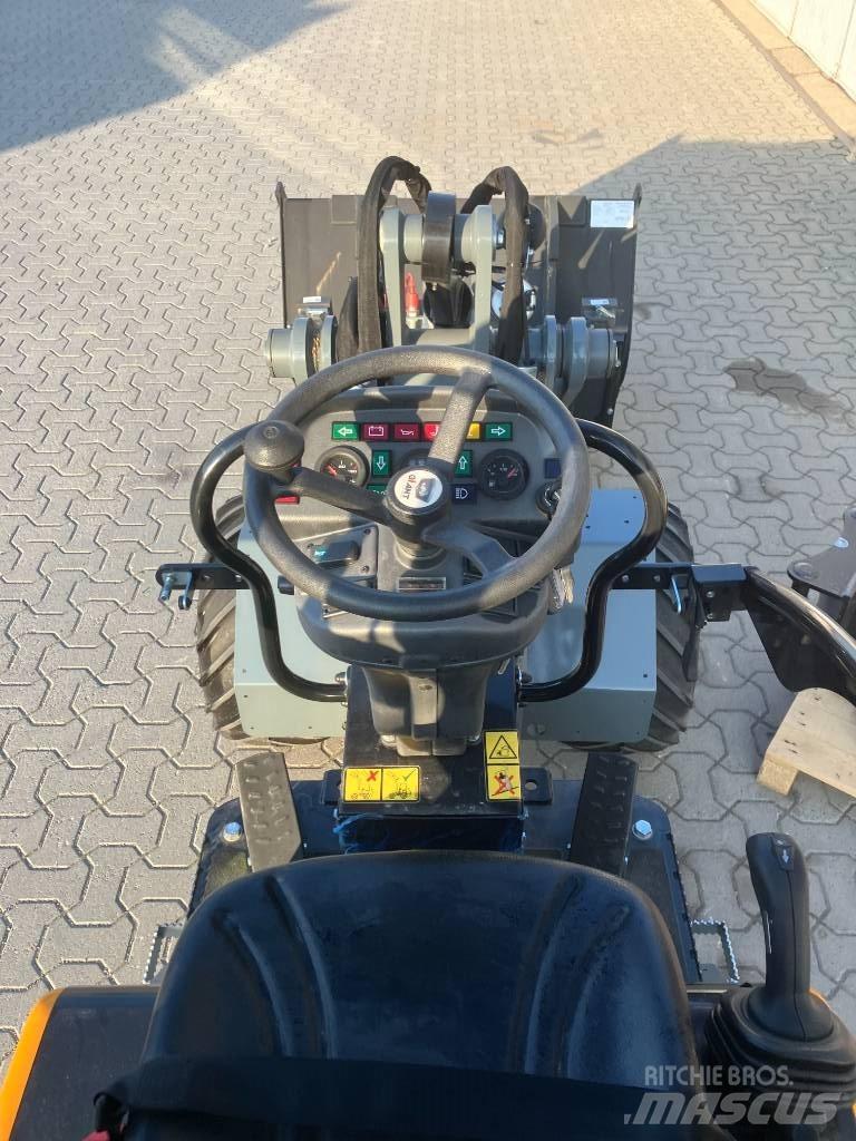 GiANT G1500 Knik- en schrankladers