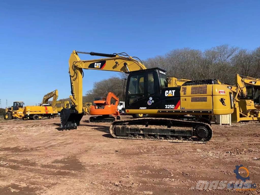 CAT 325D Rupsgraafmachines