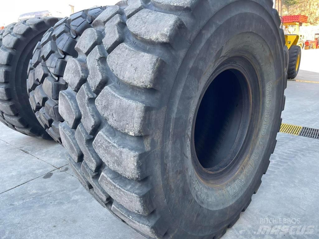CAT 982M Wielladers