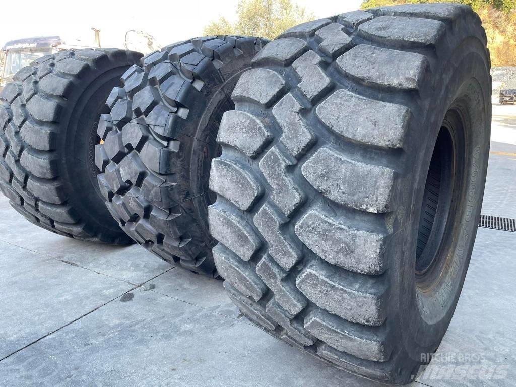 CAT 982M Wielladers
