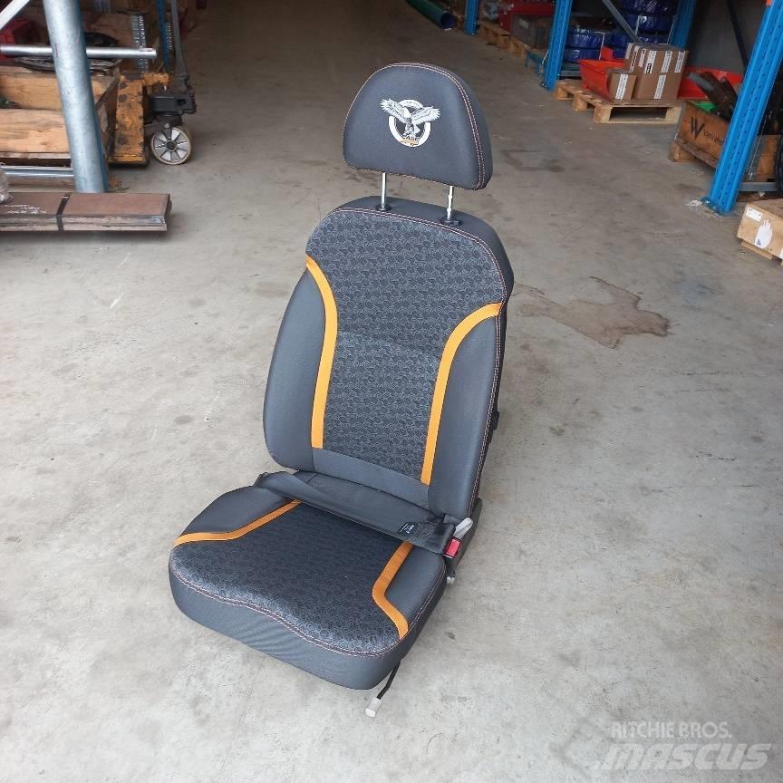 CASE CX210E stoel Cabine en interieur