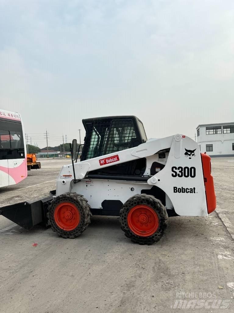 Bobcat S 300 Schrankladers