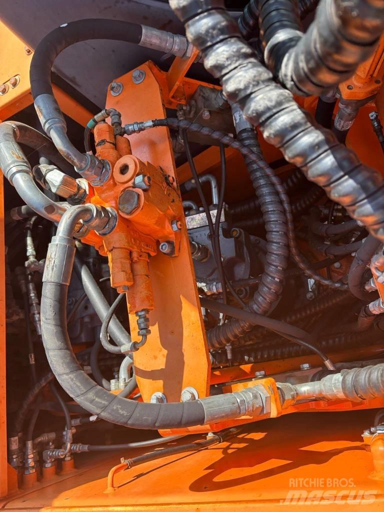 Doosan DX 210 W Wielgraafmachines