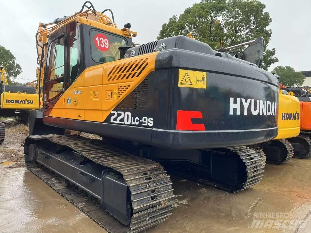 Hyundai R220LC-9S Wielgraafmachines