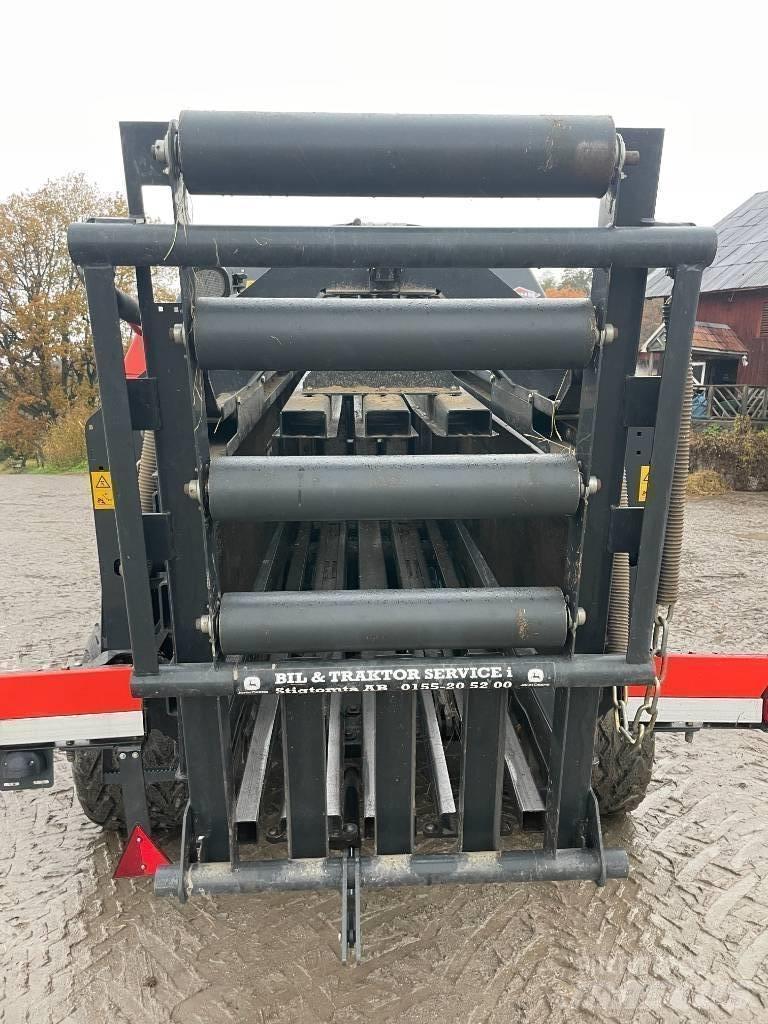 Kuhn LSB 890 Vierkante balenpers