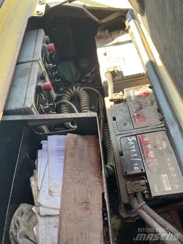 Dynapac F 141-4W/D Asfaltafwerkmachines