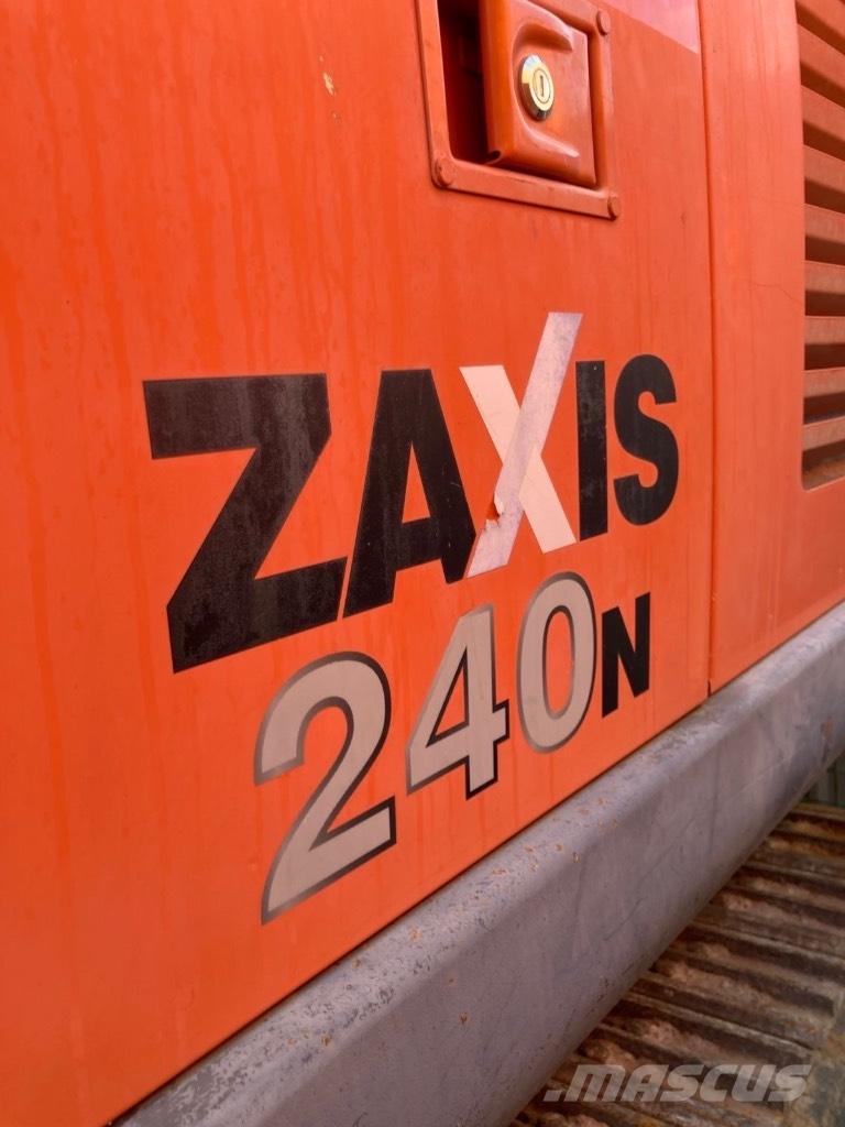 Hitachi ZX 240 Rupsgraafmachines