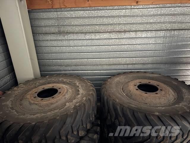 Agriband 315/80/22.5 Banden, wielen en velgen