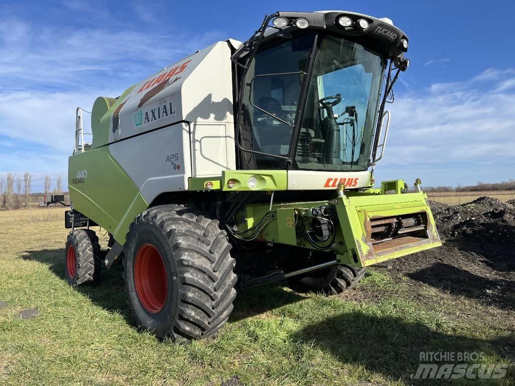 CLAAS Tucano 440 Maaidorsmachines