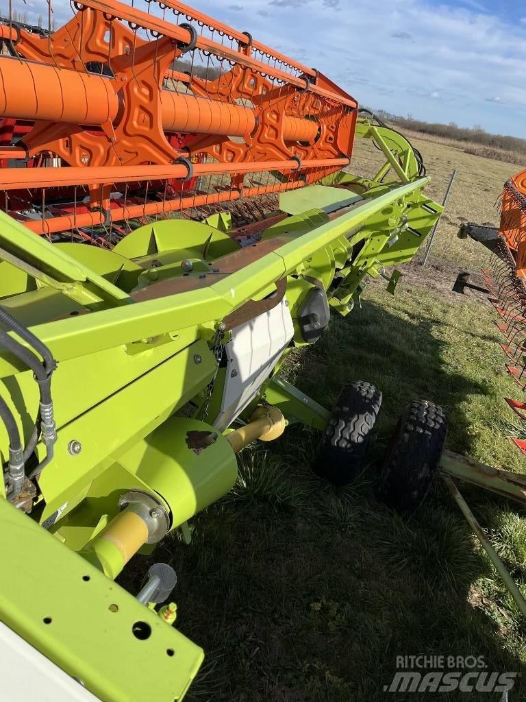 CLAAS Tucano 440 Maaidorsmachines