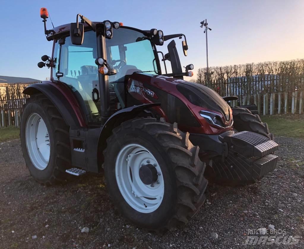 Valtra G125EA Tractoren
