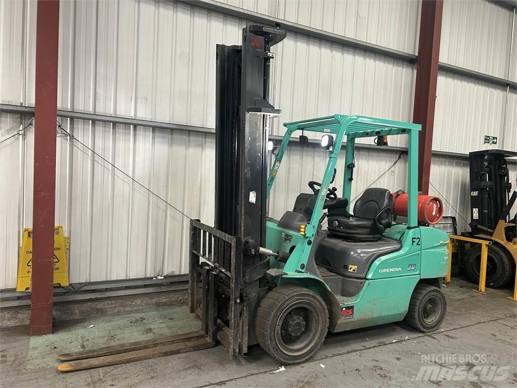 Mitsubishi FG30NT LPG heftrucks