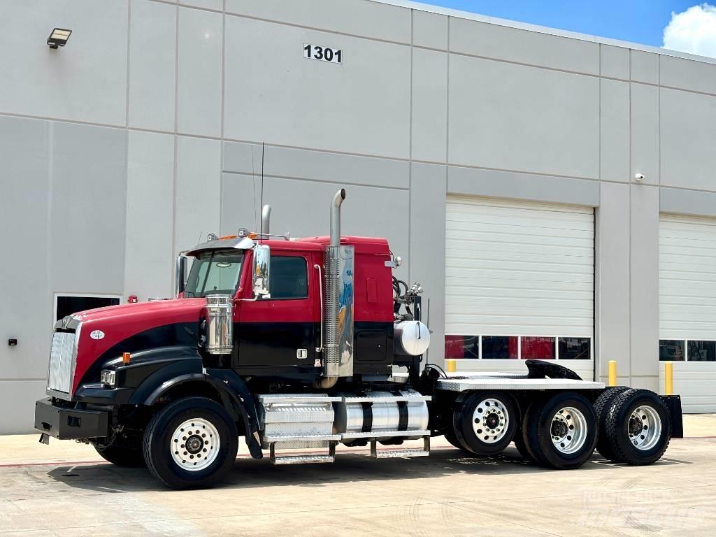 Western Star 4900 Trekkers