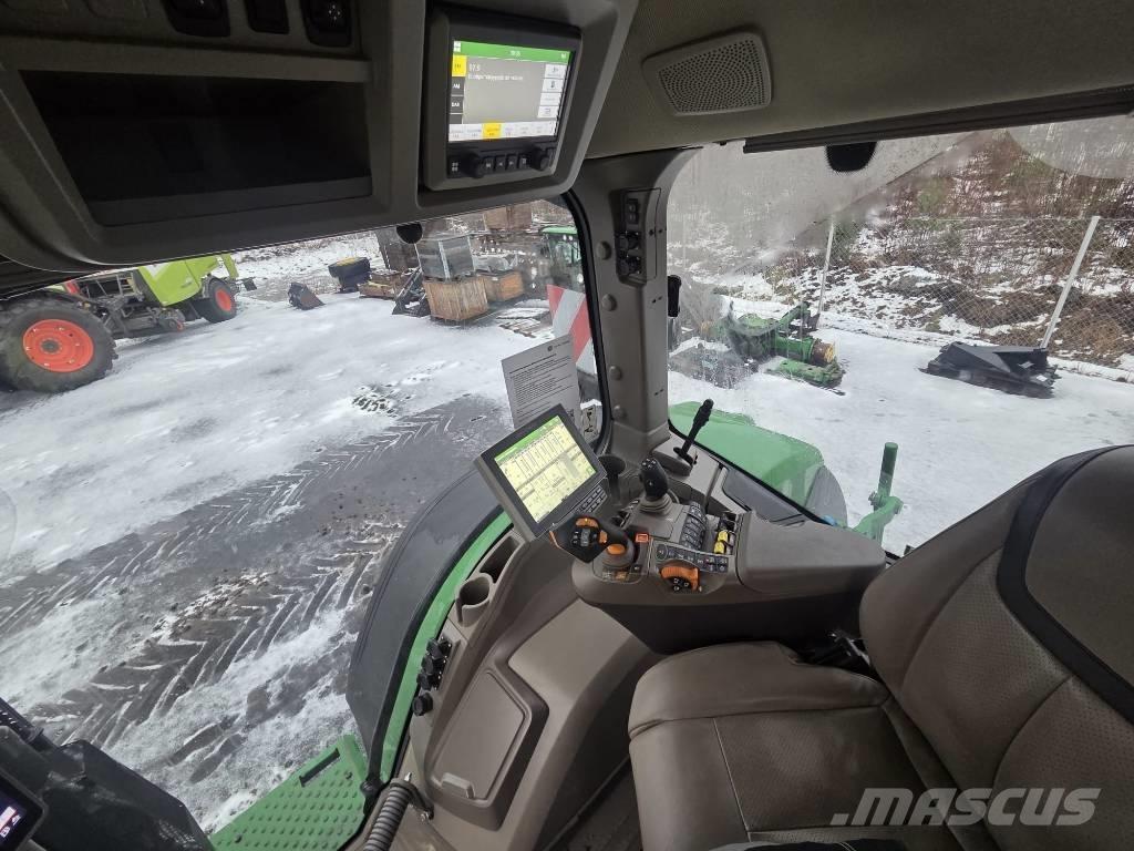 John Deere 7R 330 Tractoren