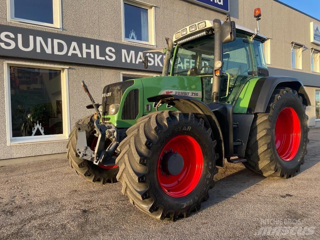 Fendt 716 Vario Tractoren