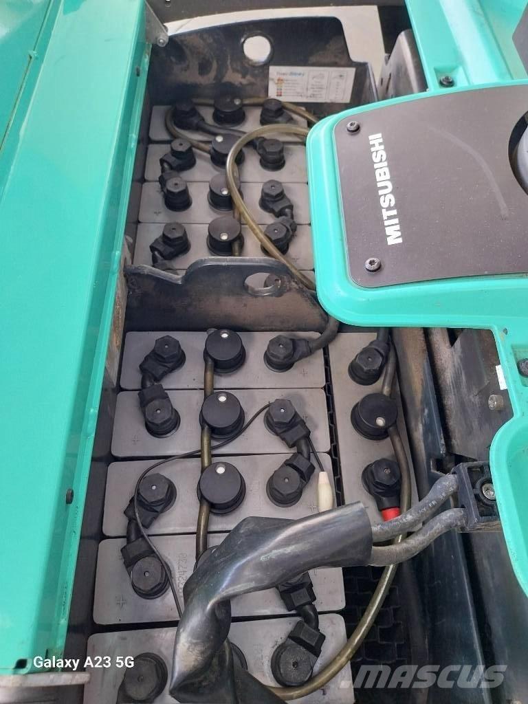 Mitsubishi PBV20N3 Meerij pallettruck met platform