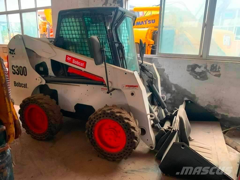 Bobcat S 300 Schrankladers