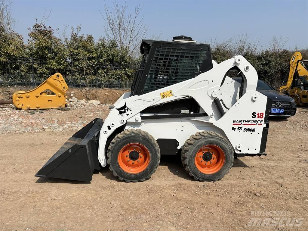 Bobcat S18 Schrankladers