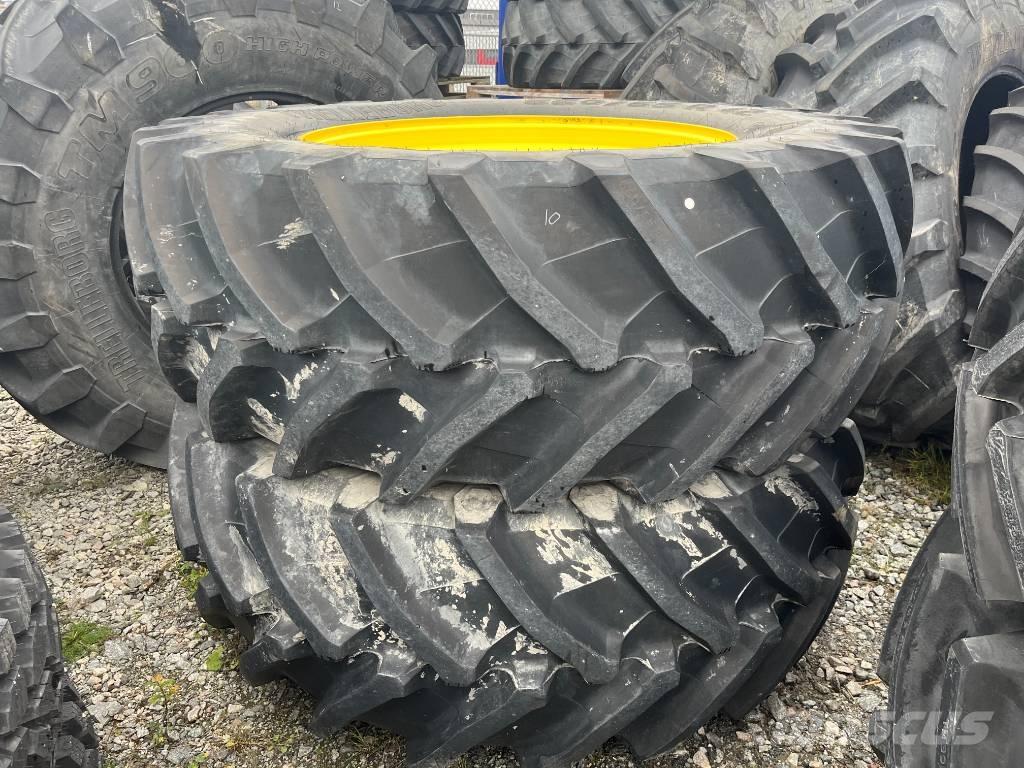 Trelleborg 650/65R42 Banden, wielen en velgen