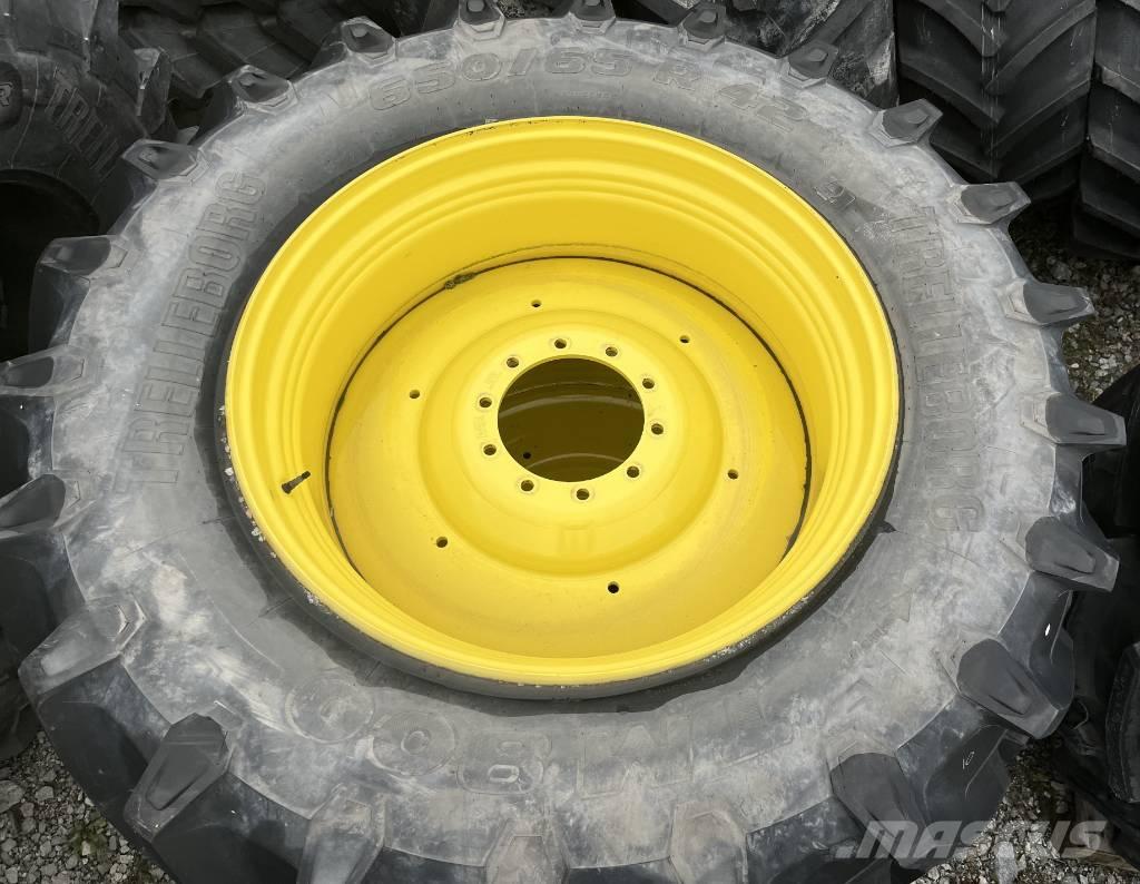 Trelleborg 650/65R42 Banden, wielen en velgen
