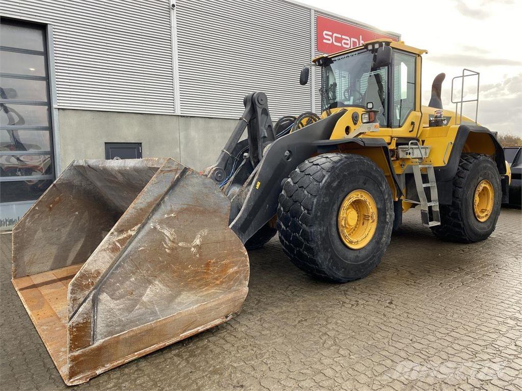Volvo L220G Wielladers