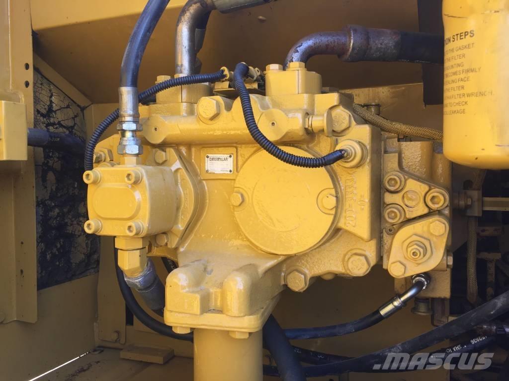 CAT 320 D Rupsgraafmachines