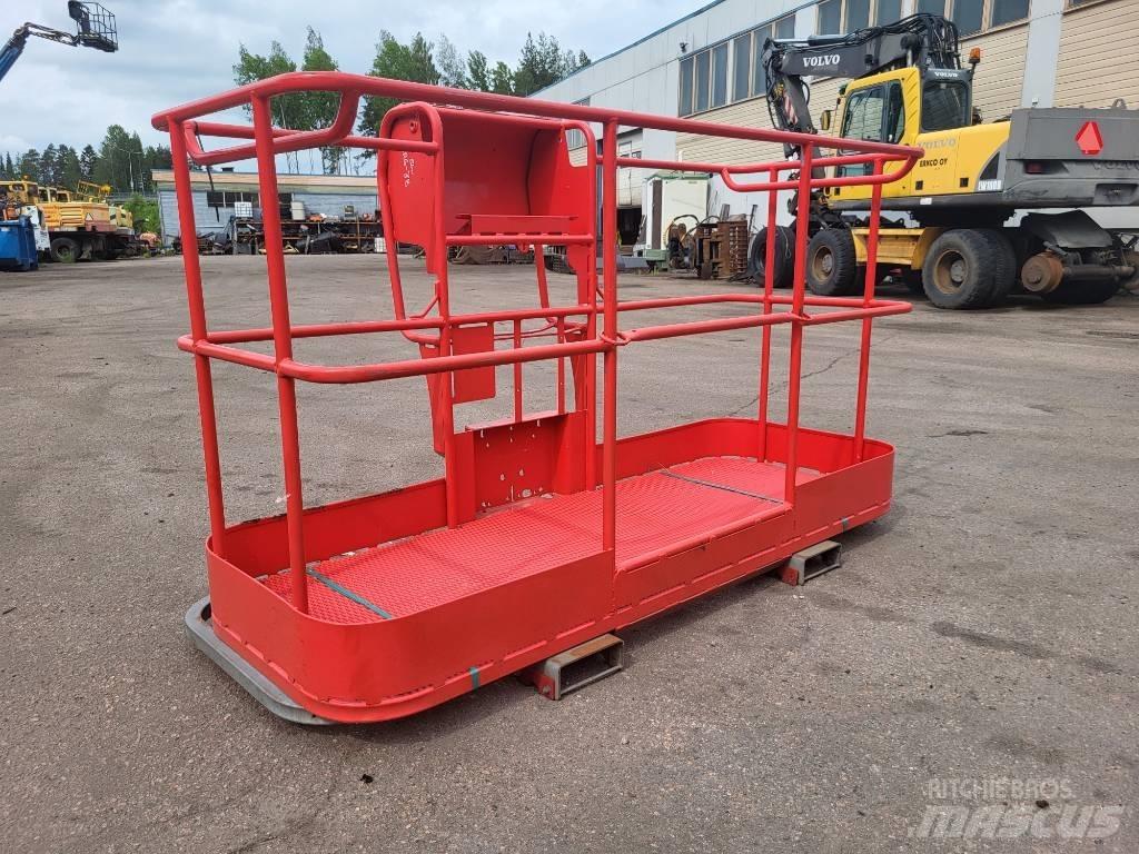 Manitou 200 ATJ kori Personenliften en invalideliften