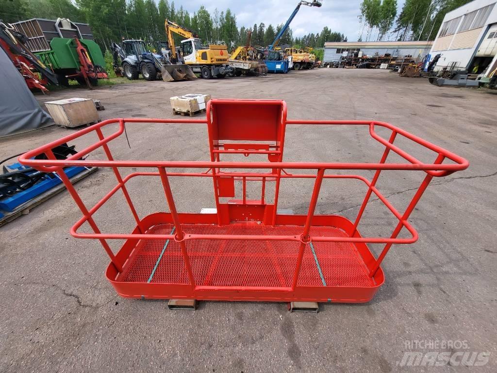 Manitou 200 ATJ kori Personenliften en invalideliften