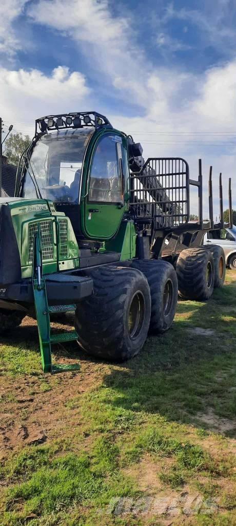 John Deere 1110 E Forwarders