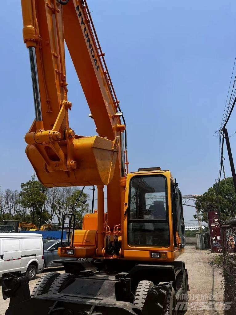 Hyundai R210W-7 Wielgraafmachines
