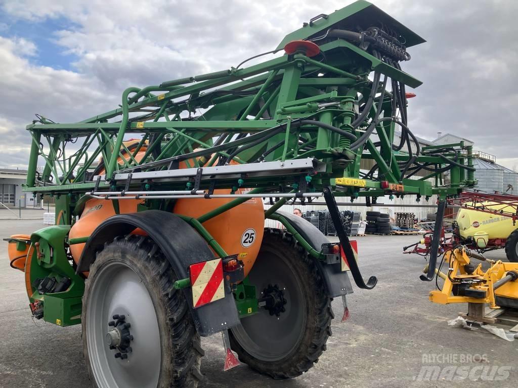 Amazone UX 3200 Getrokken spuitmachines