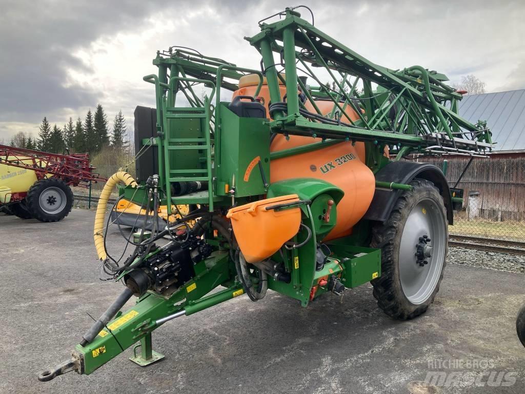 Amazone UX 3200 Getrokken spuitmachines