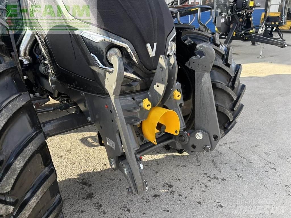 Valtra a 115 Tractoren